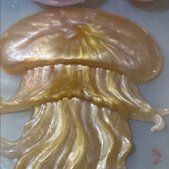 Elegant Gold Jellyfish Art Sculpture - Picture 10 of 17